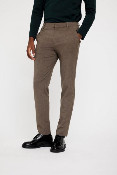 Plain chino
