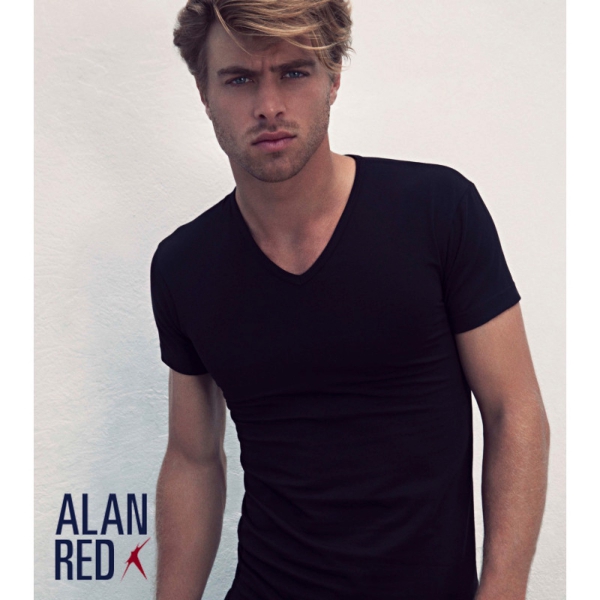 Alan Red v-hals t-shirt  6681-99 Black