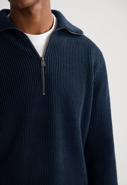Dstrezzed polo  405708-AW25-649 3