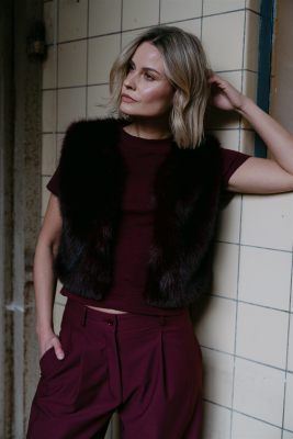 Aimee the Label gilet  IslaW6 Fake Fur wais-burgundy