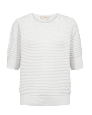 Freequent top  126810-star offwhite