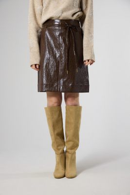 Label Dot rok  2622011-650
